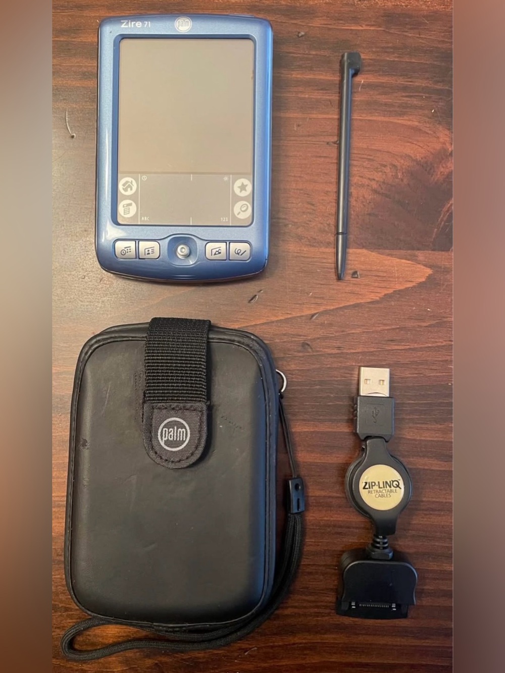 Palm Zire 71 PDA - Color Screen, Stylus, Case + Charger [BATTERY ISSUE]
